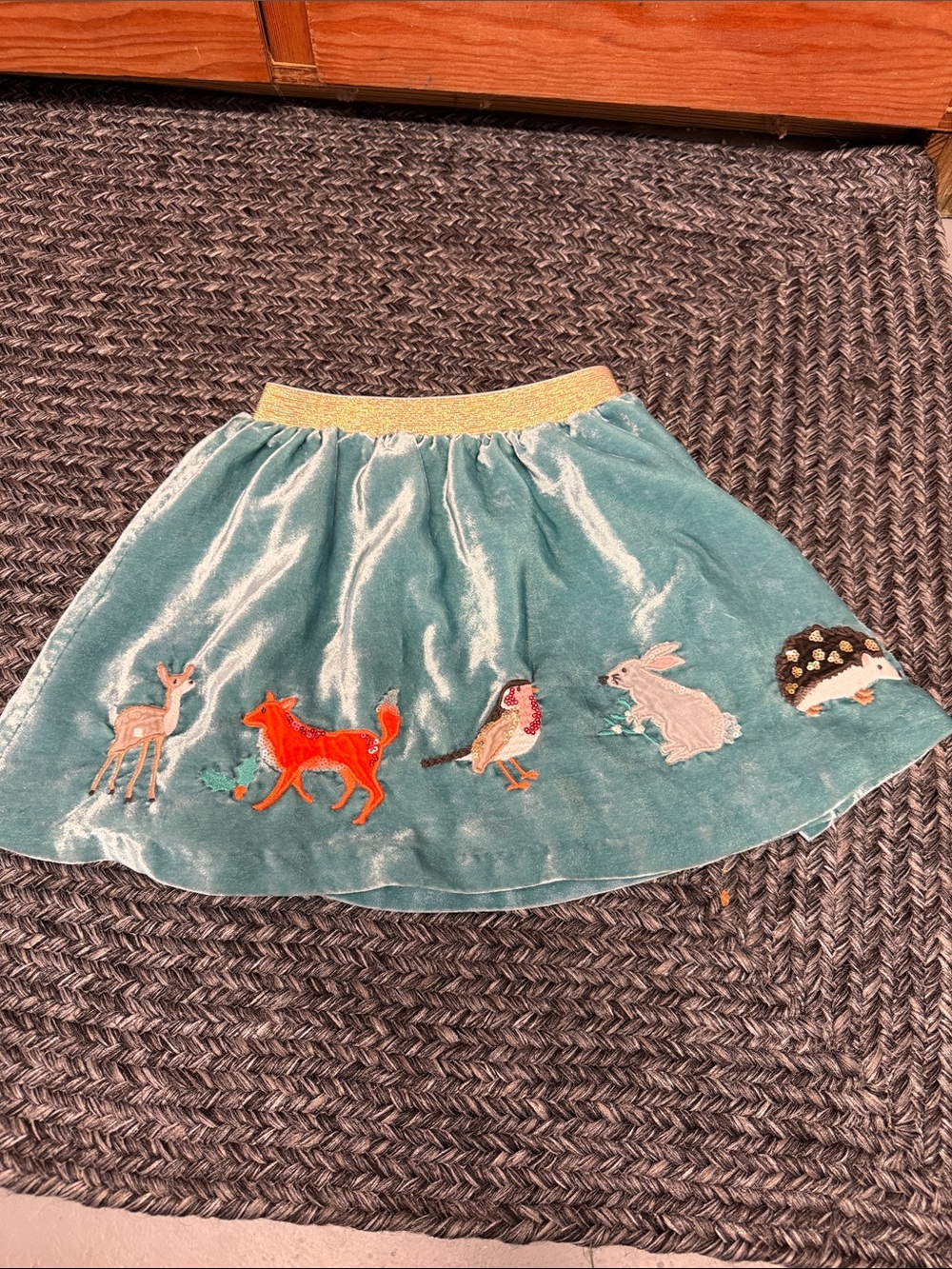 Velvet Animal Embroidered Skirt in Teal with Gold Waistband Mini Boden size 5-6